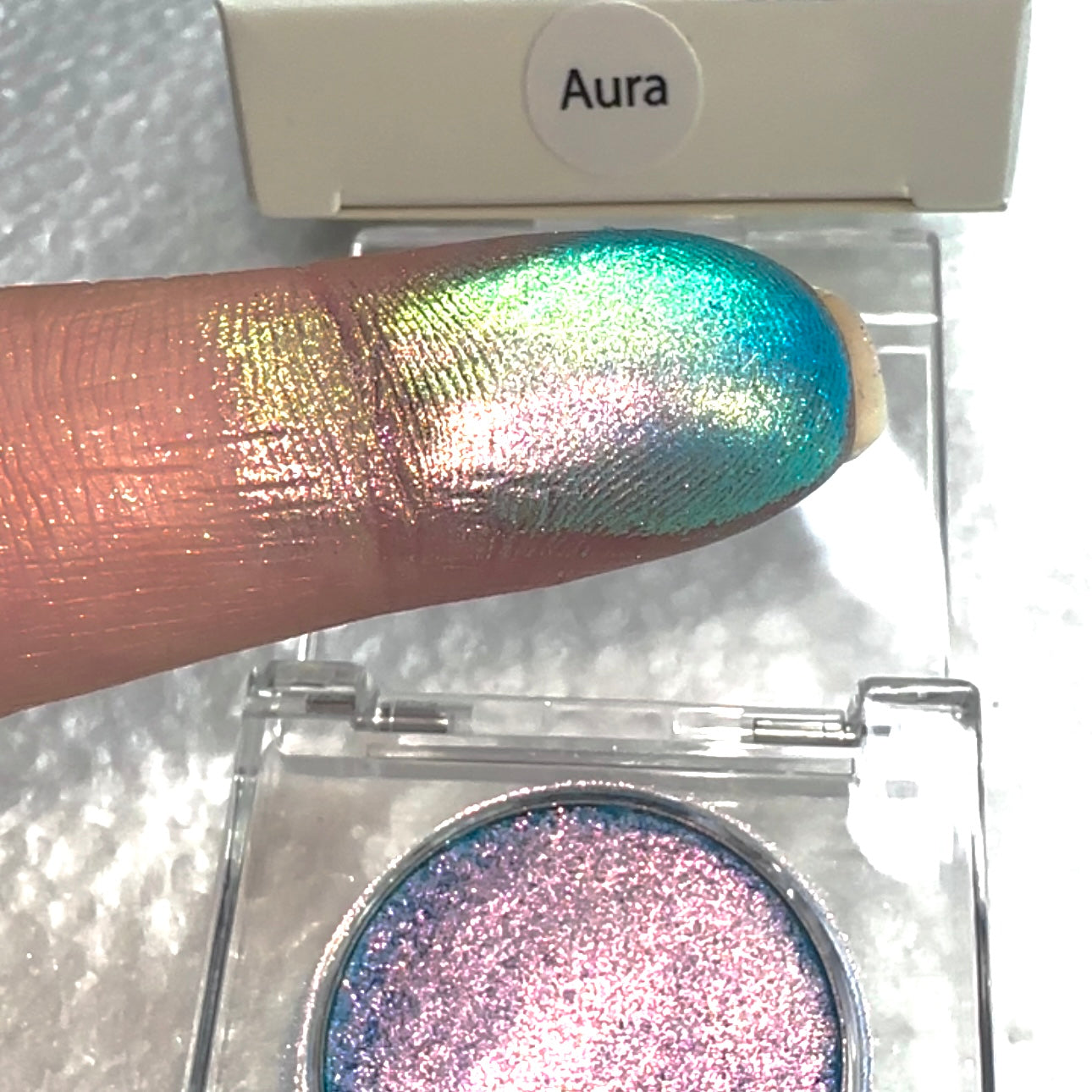 Multi-Chrome Shimmer Eyeshadow In Compact Case